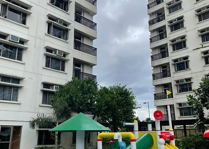 Manhattan Parkway Araneta U7i *