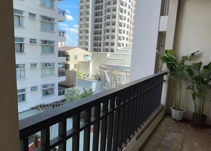 Manhattan Parkway Araneta U7i